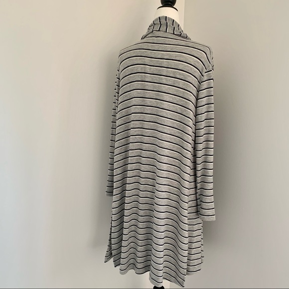 LNA Cardigan with open sleeve - Picture 4 of 5